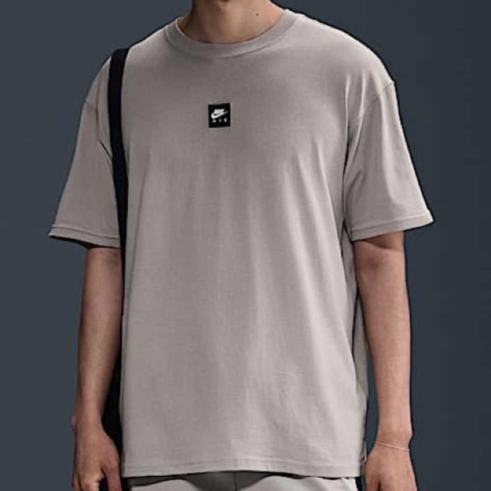 Nike Gray Short Sleeve Tee